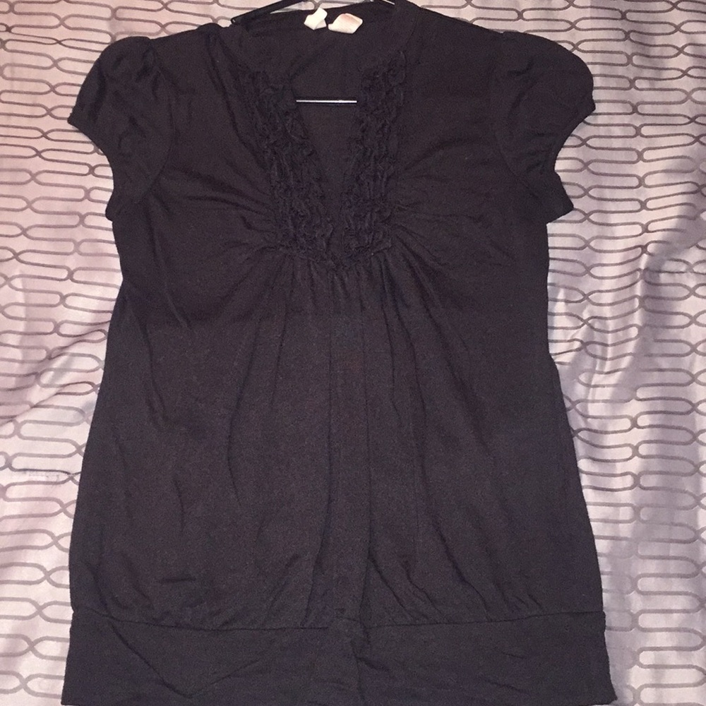 Black Top With V Neck and Ruffle Detail